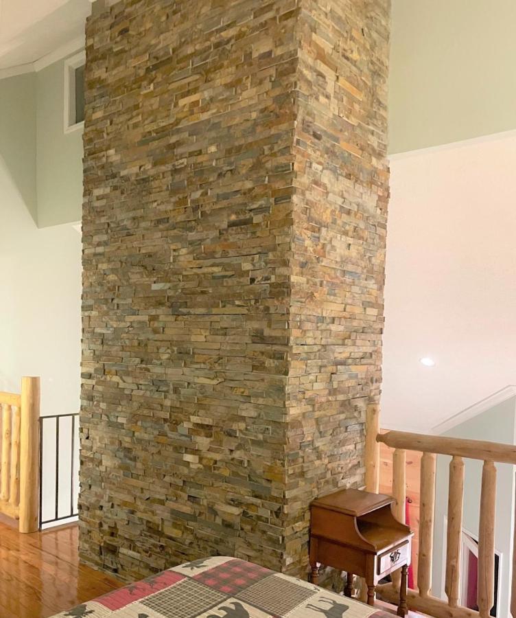 Spacious Downtown Condo Walking Distance To Downtown Gatlinburg Sleeps 6 Guests Exterior foto