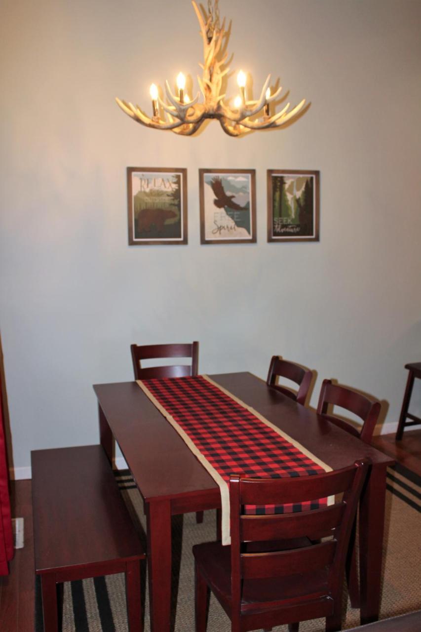 Spacious Downtown Condo Walking Distance To Downtown Gatlinburg Sleeps 6 Guests Exterior foto